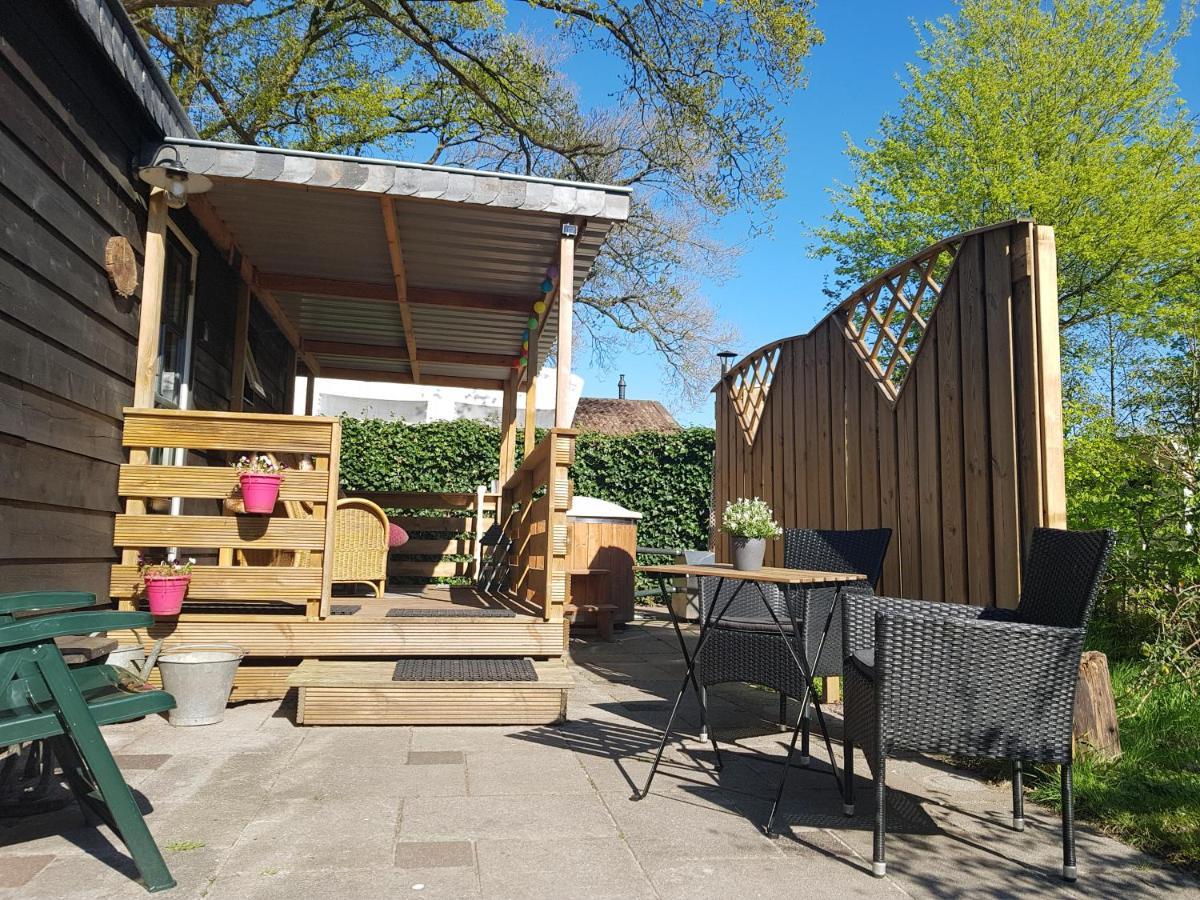 Chalet 2 Pers Met Hottub - Aan De Bosrand - Ijsselmeer - Gaasterland - Bos Rijs Luaran gambar